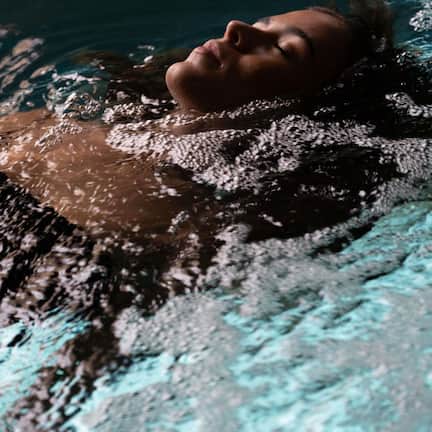 Couples treatment rooms, sauna, hot tub, steam room, Turkish bath