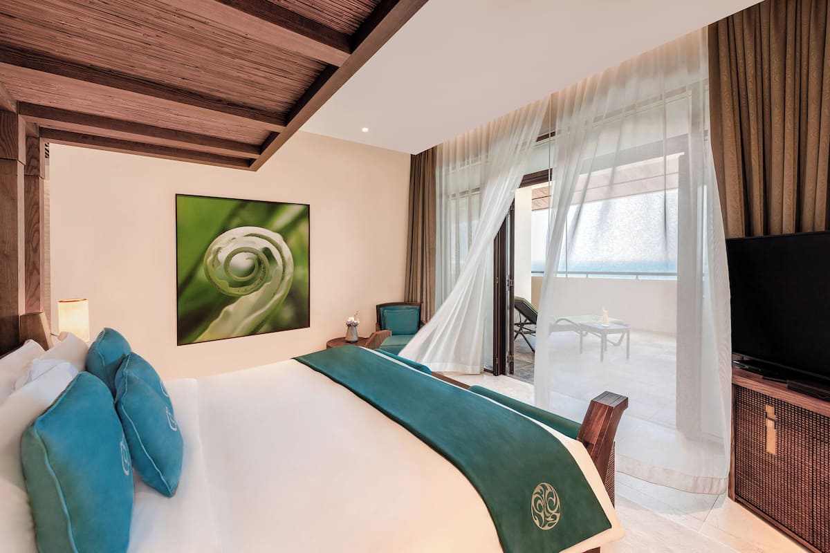 suite, 4 bedrooms, terrace (the palm) | view from room