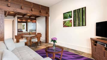 Club Suite, 1 King Bed with Sofa bed, Club Lounge Access, Sea View (Prestige)