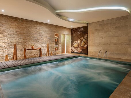 Sofitel Dubai The Palm Resort Spa - Image 12