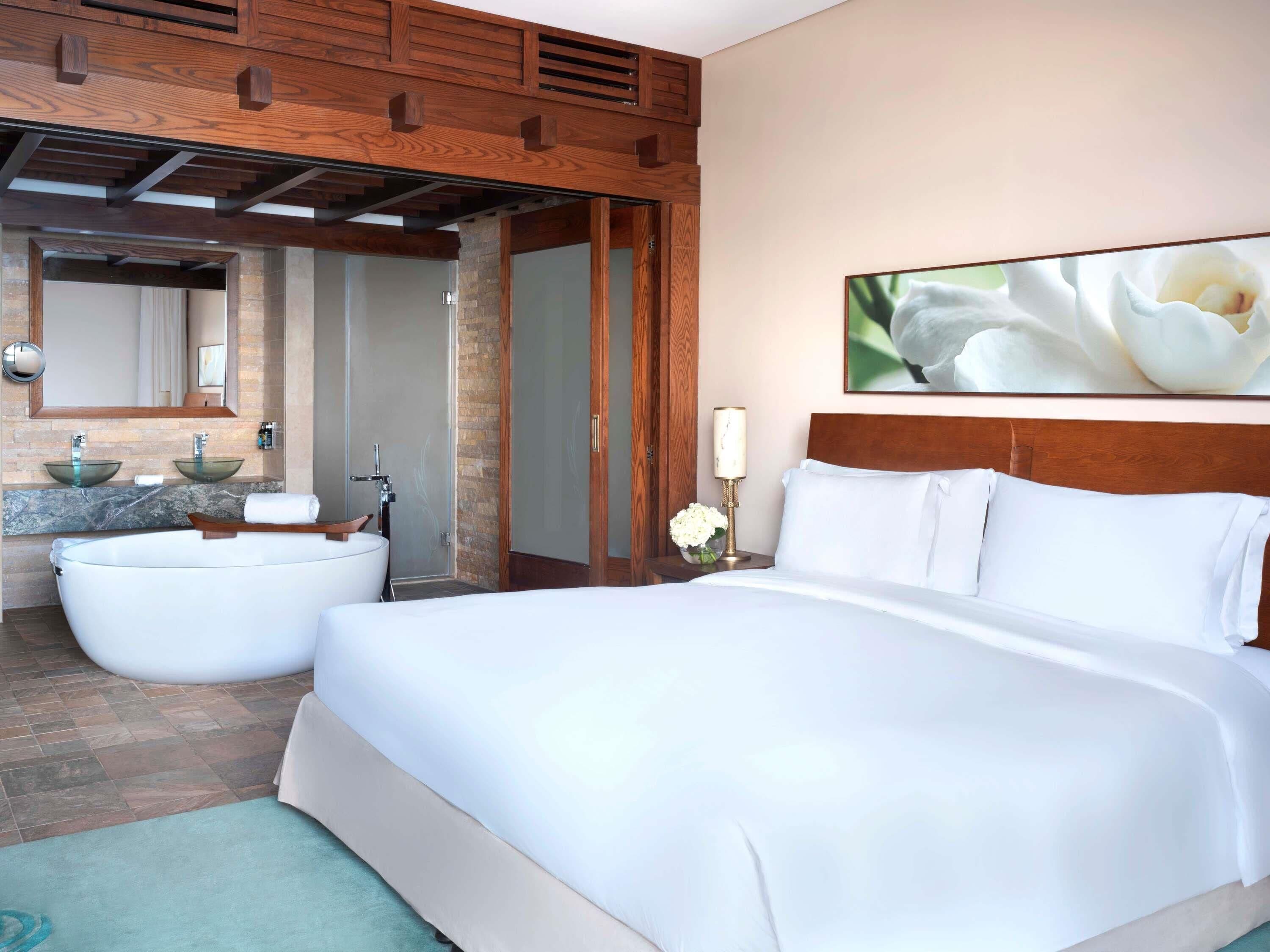 Egyptian cotton sheets, premium bedding, minibar, in-room safe