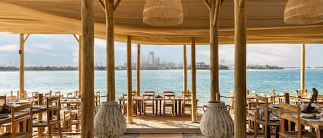 7 restaurants, breakfast, lunch, dinner served; international cuisine