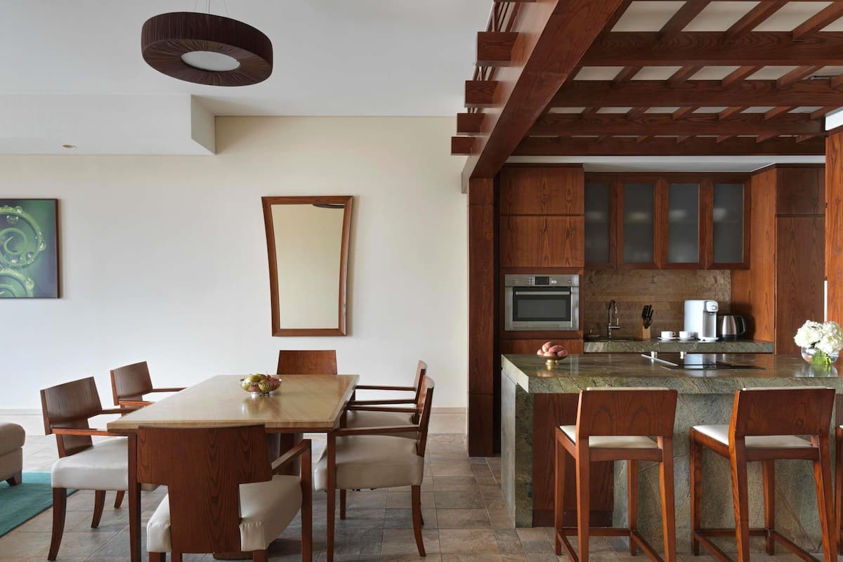 1 bedroom, Egyptian cotton sheets, premium bedding, minibar