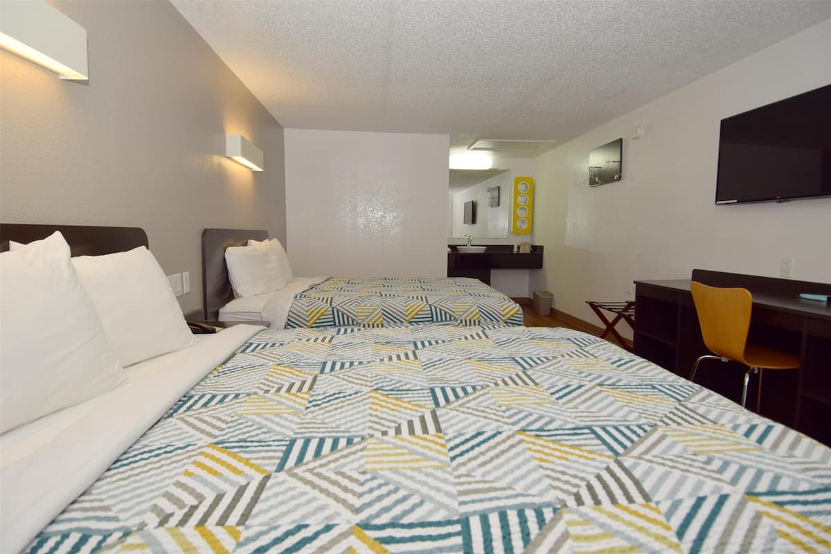 Free WiFi, bed sheets