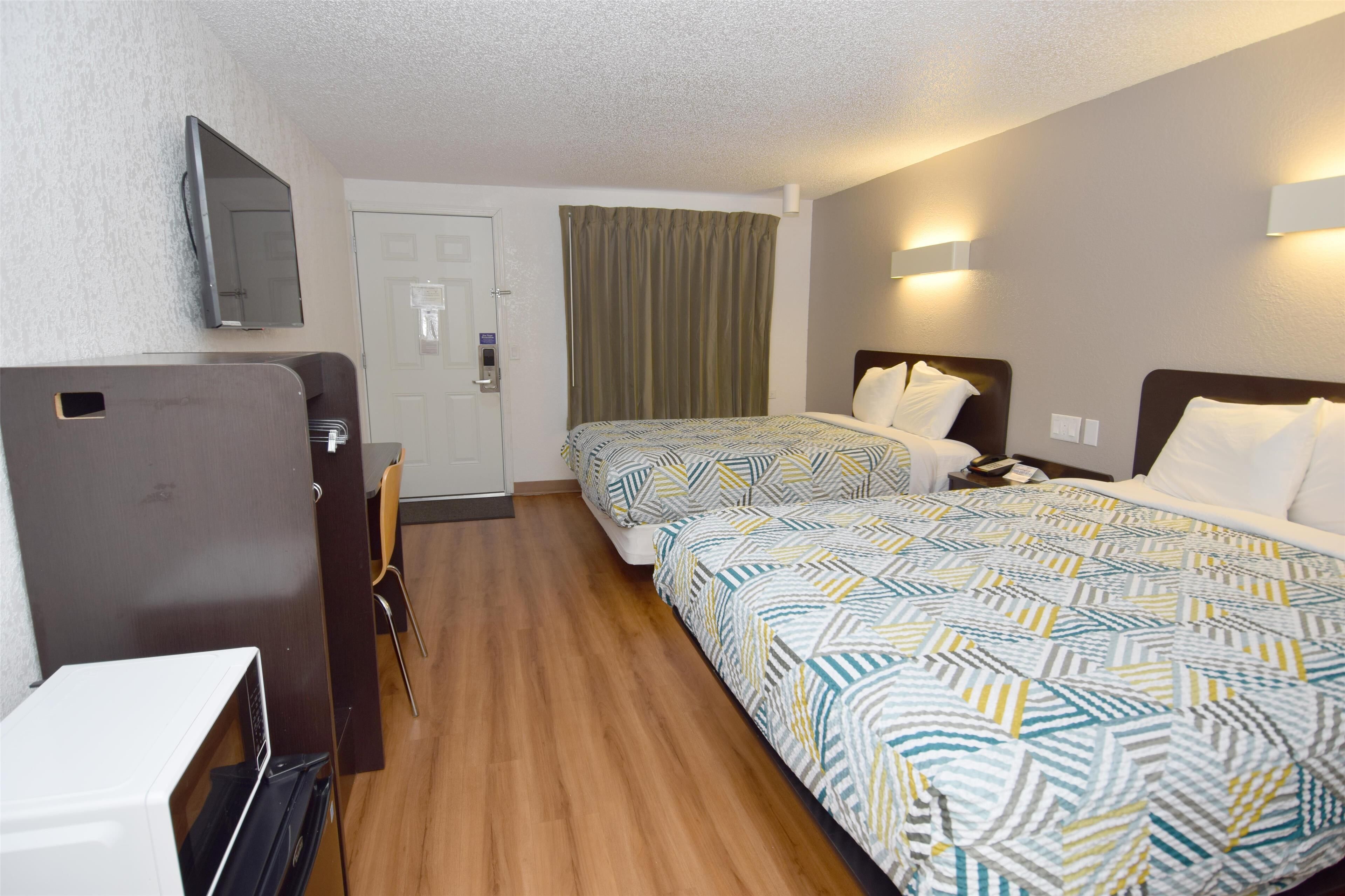 WiFi (free), bed sheets
