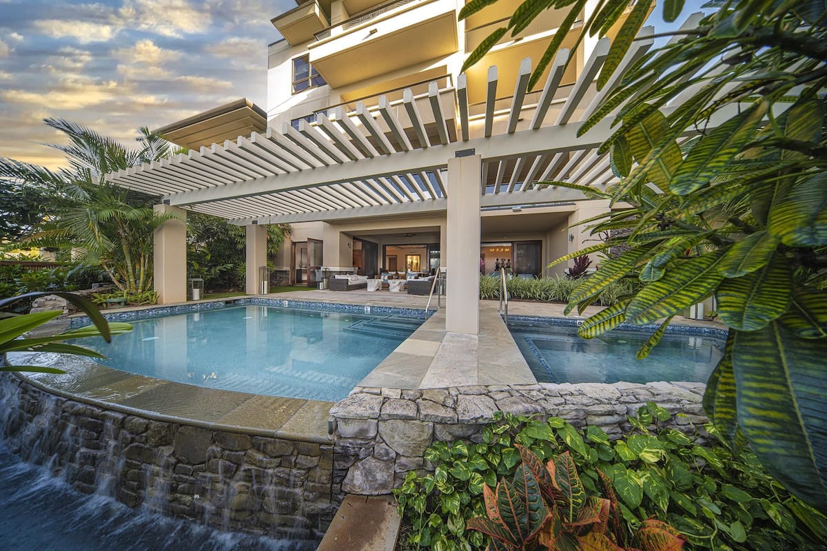 Grand Residence, 3 bedrooms, Kitchen, Garden View | 1 bedroom, premium bedding, in-room safe, desk