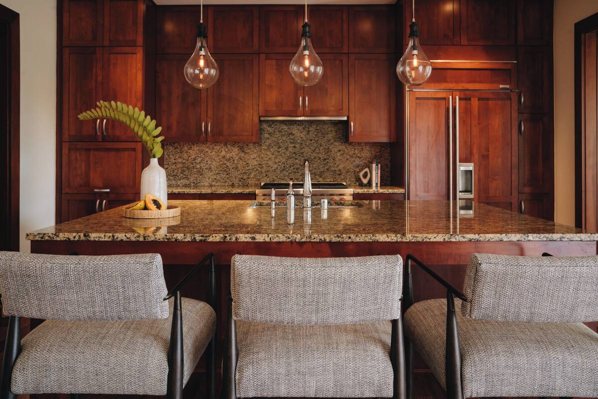 grand residence, 3 bedrooms, kitchen, garden view | private kitchen | full-sized fridge, microwave, stovetop, dishwasher