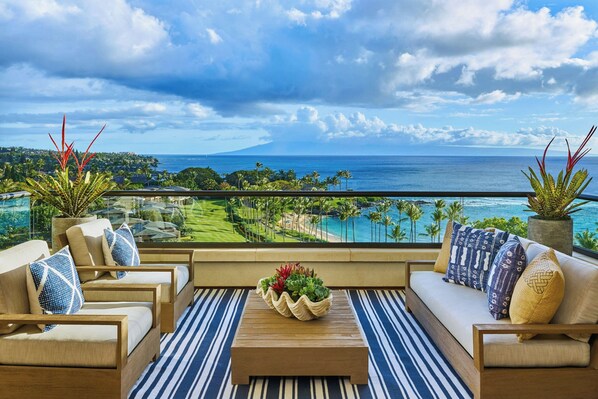 LCD TV, DVD player, iPod dock - The Resort at Kapalua Bay, Maui (Lahaina)