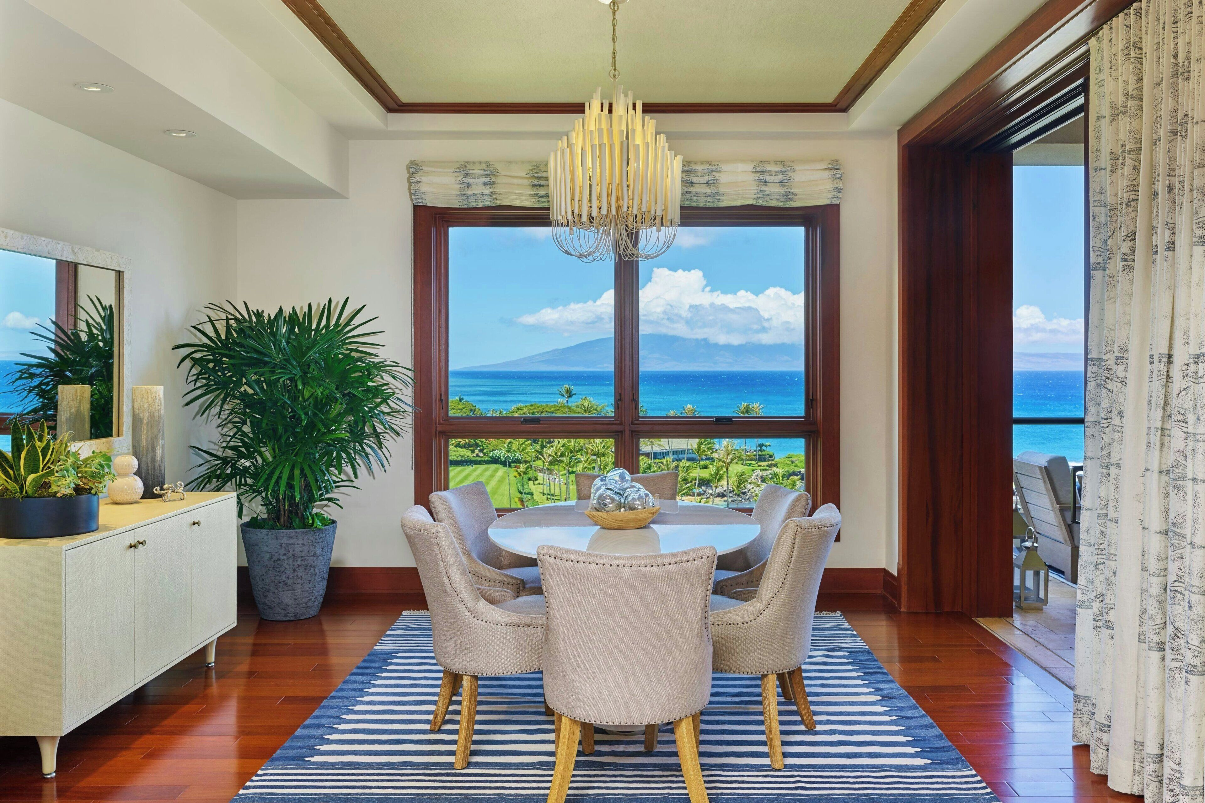 Premium bedding, in-room safe, desk, laptop workspace