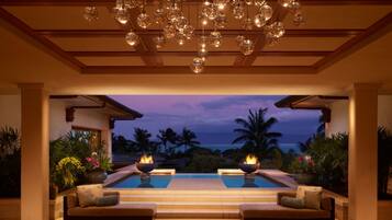 Sauna, hot tub, steam room, body treatments, aromatherapy