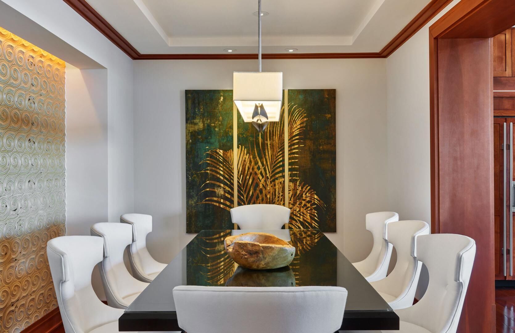 Premium bedding, in-room safe, desk, laptop workspace