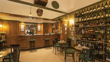 Local cuisine breakfast on weekdays (EUR 7.50 per person)