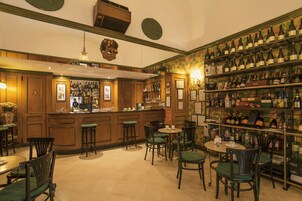 Local cuisine breakfast on weekdays (EUR 7.50 per person)