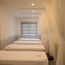 Sauna, body treatments, hot stone massages, Thai massages, body wraps