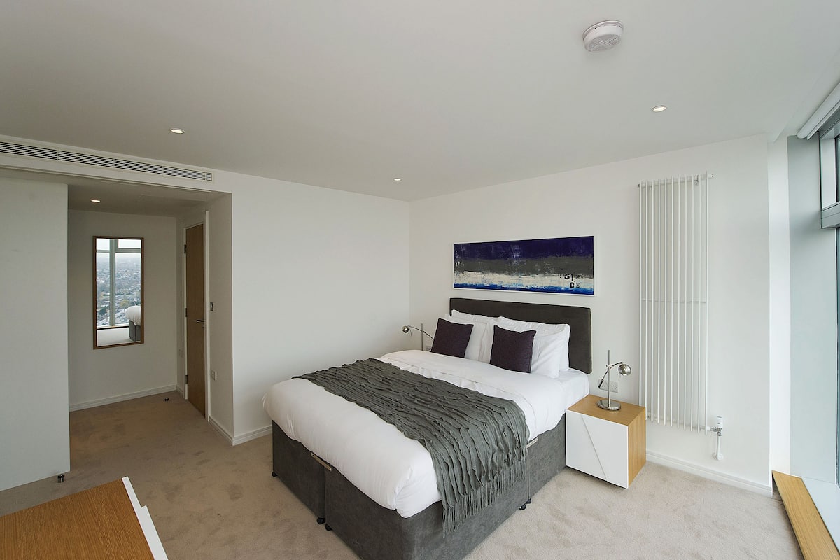 Appartement Classique, 1 chambre | Fer et planche à repasser, réveils