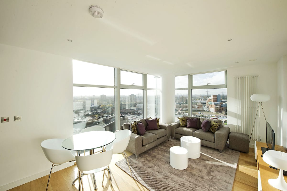 Appartement Premium, 1 chambre | Salle de séjour | Télévision