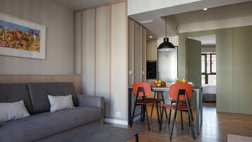 32-inch flat-screen TV with satellite channels, LED TV