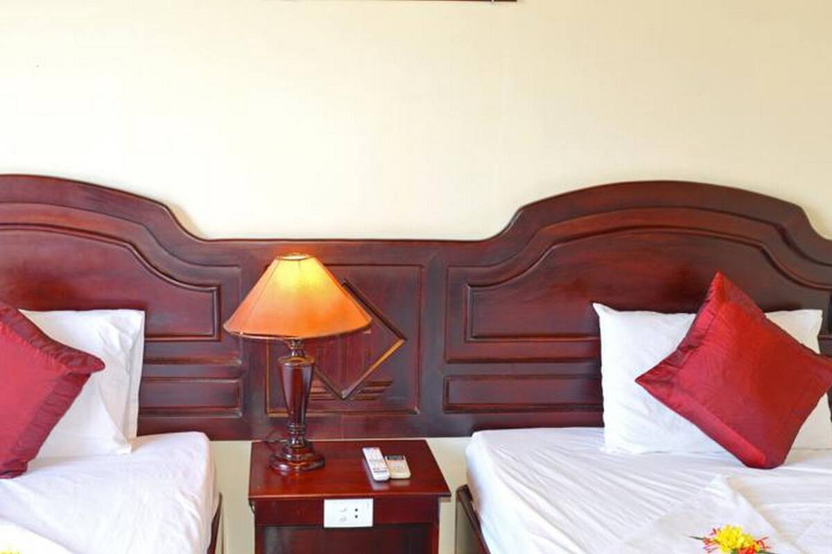 Free minibar items, in-room safe, desk, blackout curtains