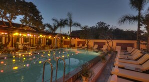 Piscina a l'aire lliure 