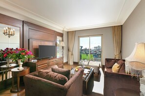 Sultan Suite | Coin séjour | Télévisions à écran plasma