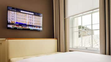 Couchette, Smaller Guest Room, Double | Bộ trải giường bằng vải cotton Ai Cập, két bảo mật tại phòng