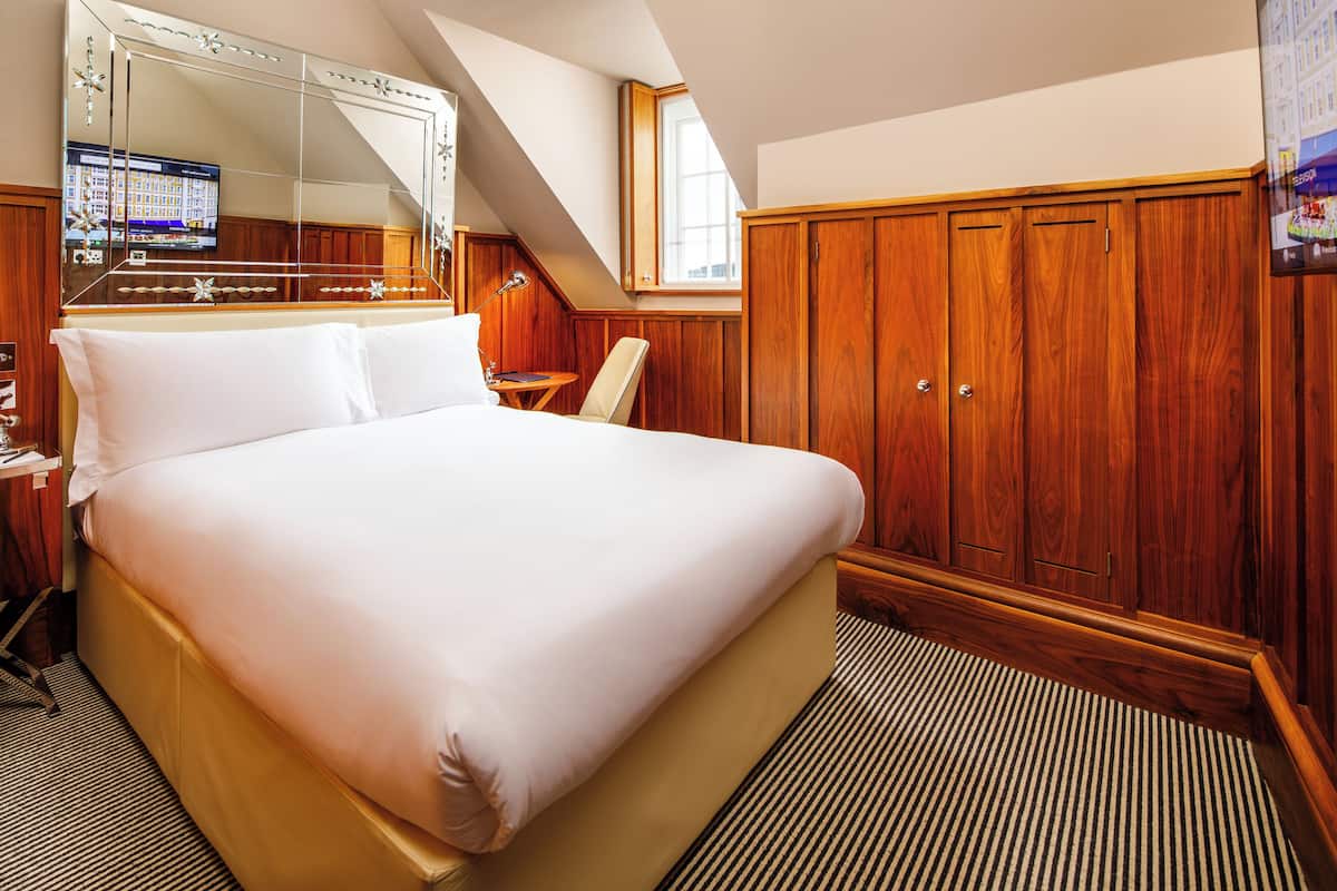 Edwardian, Guest Room, Queen, High Floor | 이집트산 면 시트, 객실 내 금고, 암막 커튼, 방음 설비