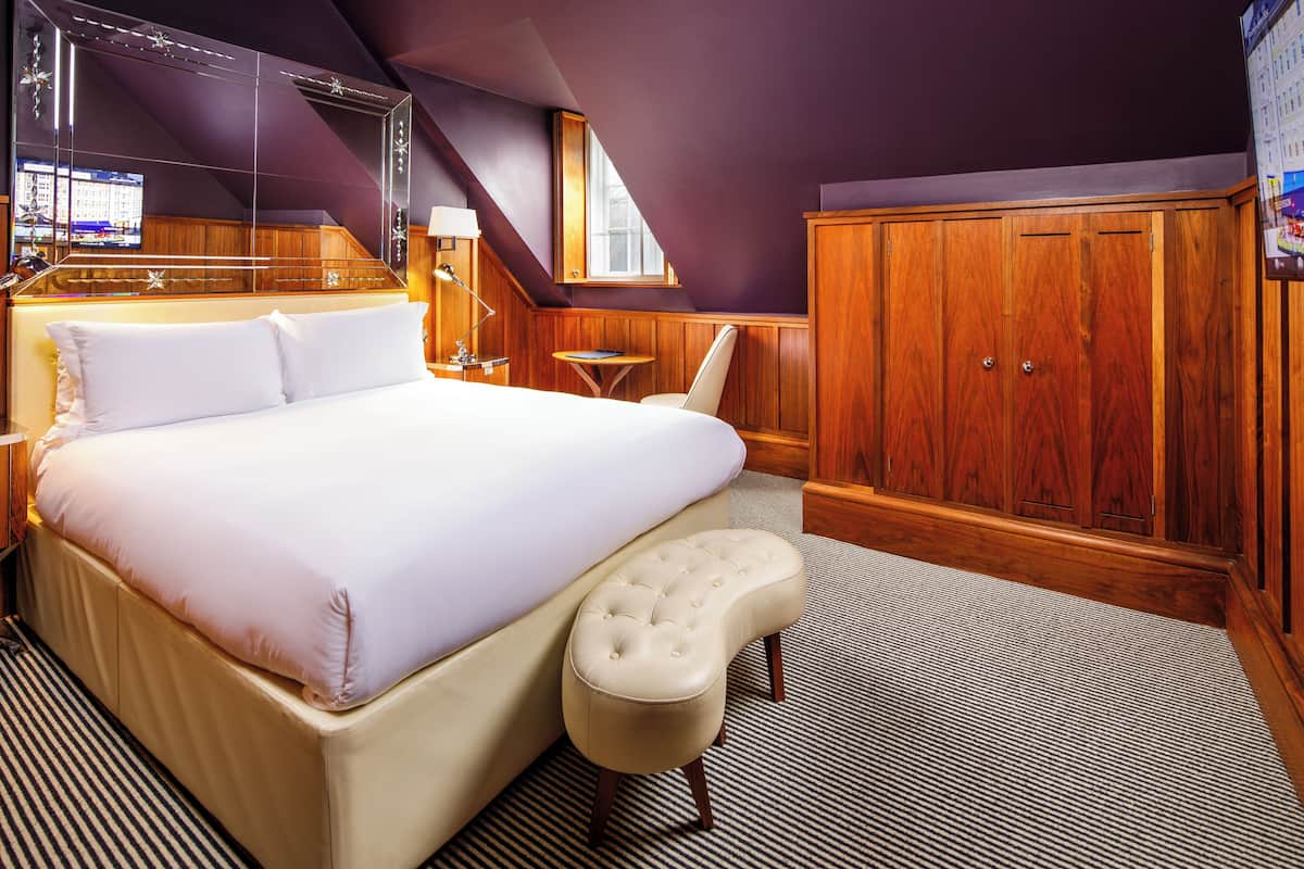 Edwardian, Guest Room, Double,High Floor | 이집트산 면 시트, 객실 내 금고, 암막 커튼, 방음 설비