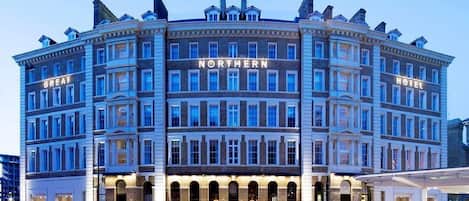 المنشأة من الخارج