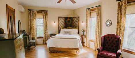 Premium Room, 1 Queen Bed, Non Smoking (The Nest)