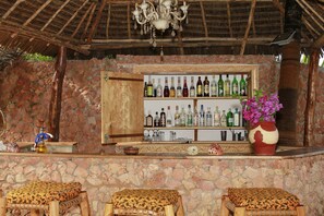Private beach, white sand, sun loungers, beach umbrellas - Zanzibar House (Matemwe)