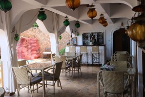 Breakfast, lunch, dinner served; international cuisine, beach views  - Zanzibar House (Matemwe)