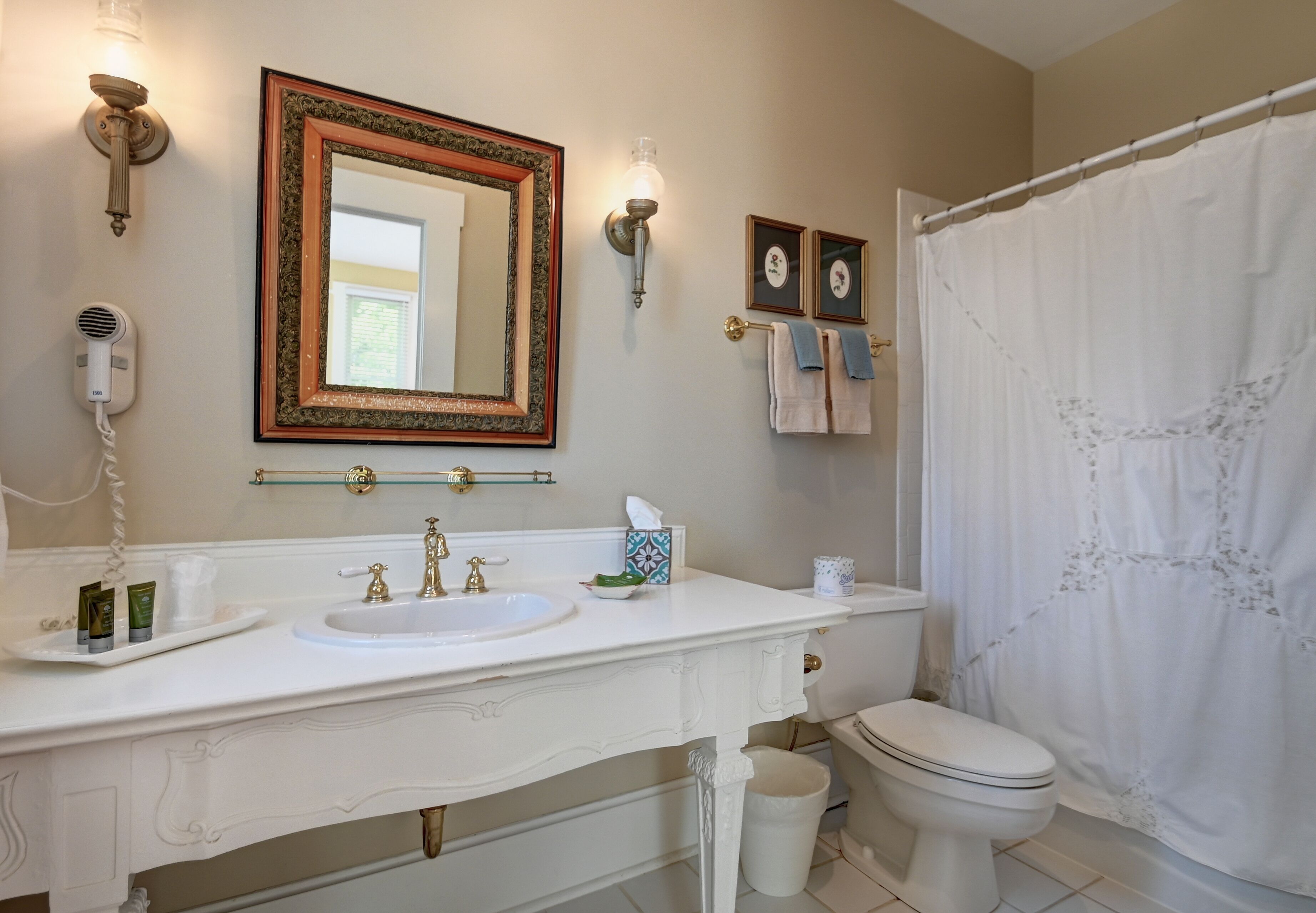 Photo - Prairie Guest House