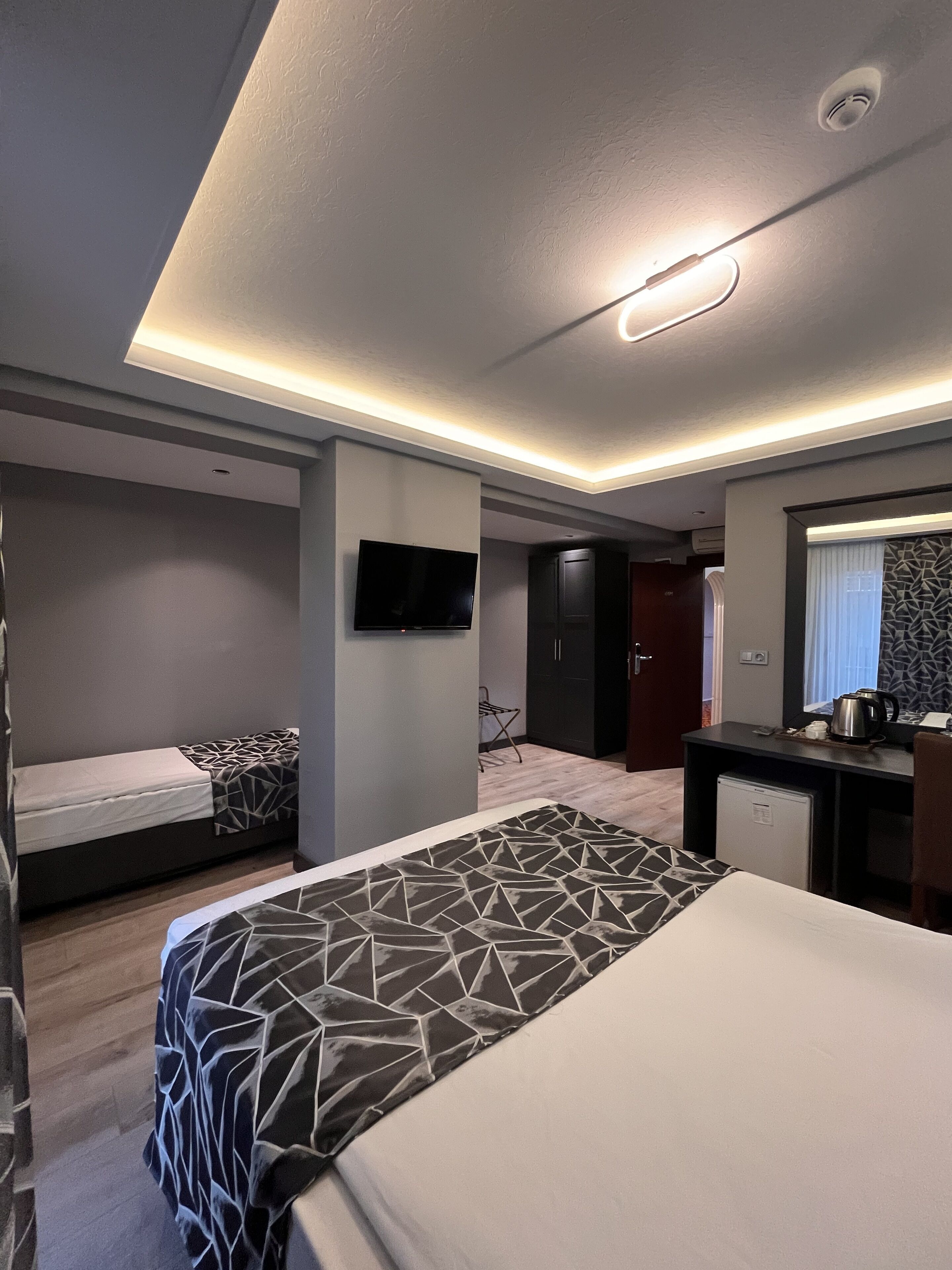 三人房 | 迷你吧、客房內保險箱、獨特裝潢、免費無線上網