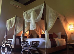 Super Deluxe Room | Minibar, in-room safe, desk, blackout drapes - Junjungan Ubud Hotel & Spa (Ubud)