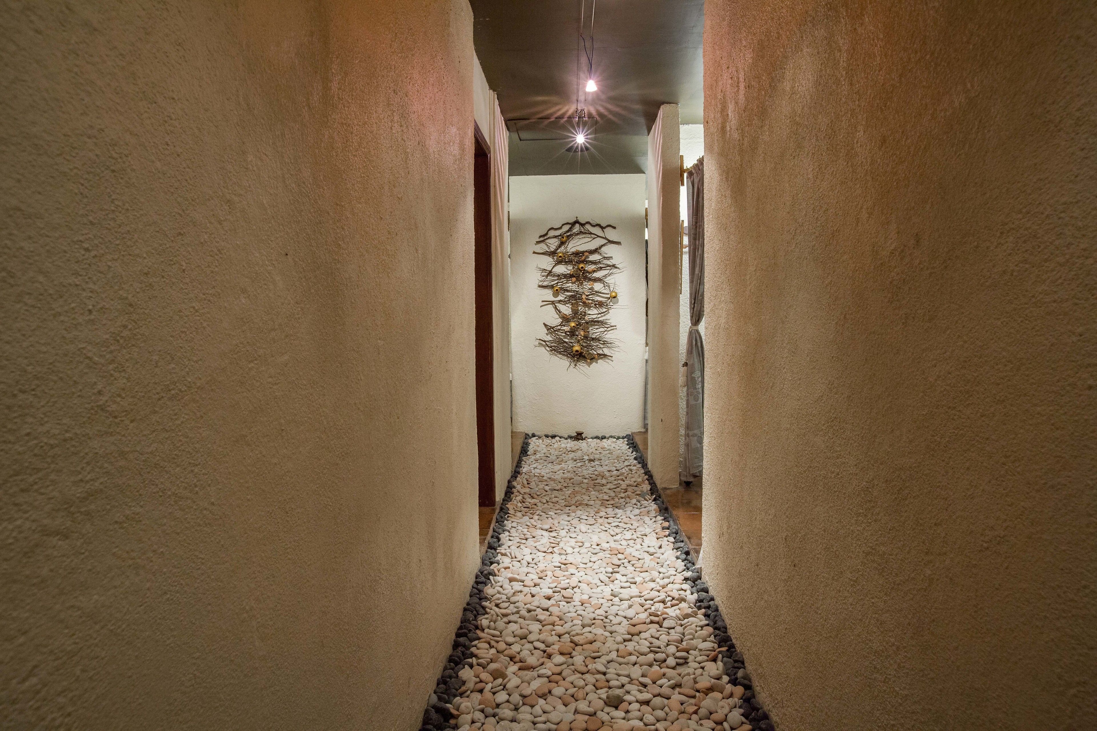 couples treatment room(s), body scrubs, facials, manicures and pedicures