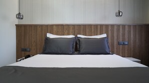 Select Comfort beds, desk, soundproofing, free cribs/infant beds - Happy Apart (Kusadasi)