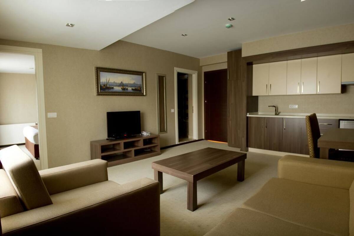 Standard Suite | Living room