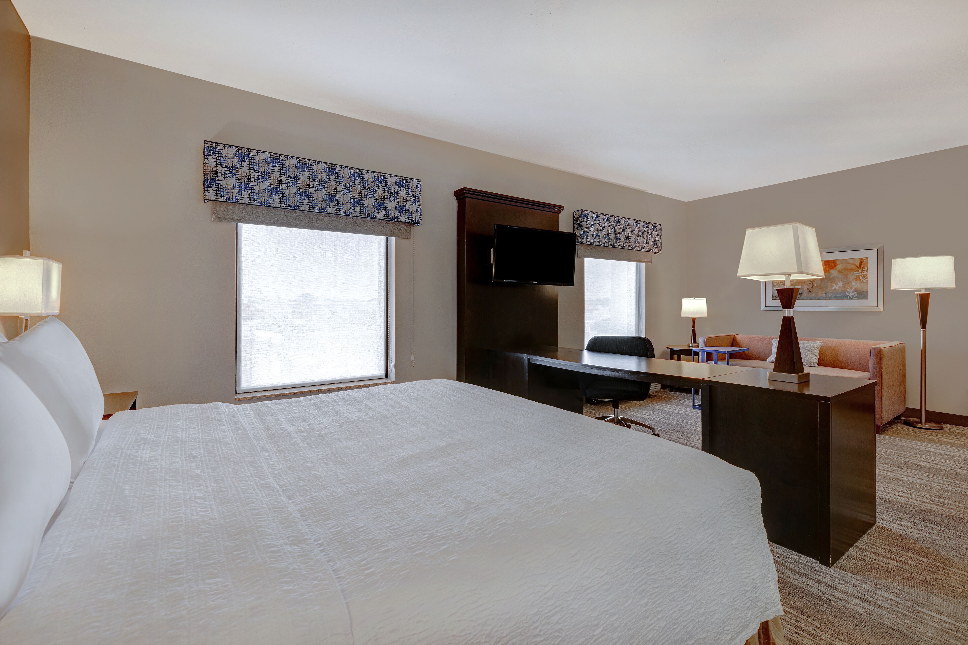 in-room business centre