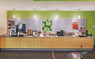 Ilmainen päivittäinen buffetaamiainen 