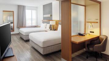 Escritorio, tabla de planchar con plancha y cunas gratuitas