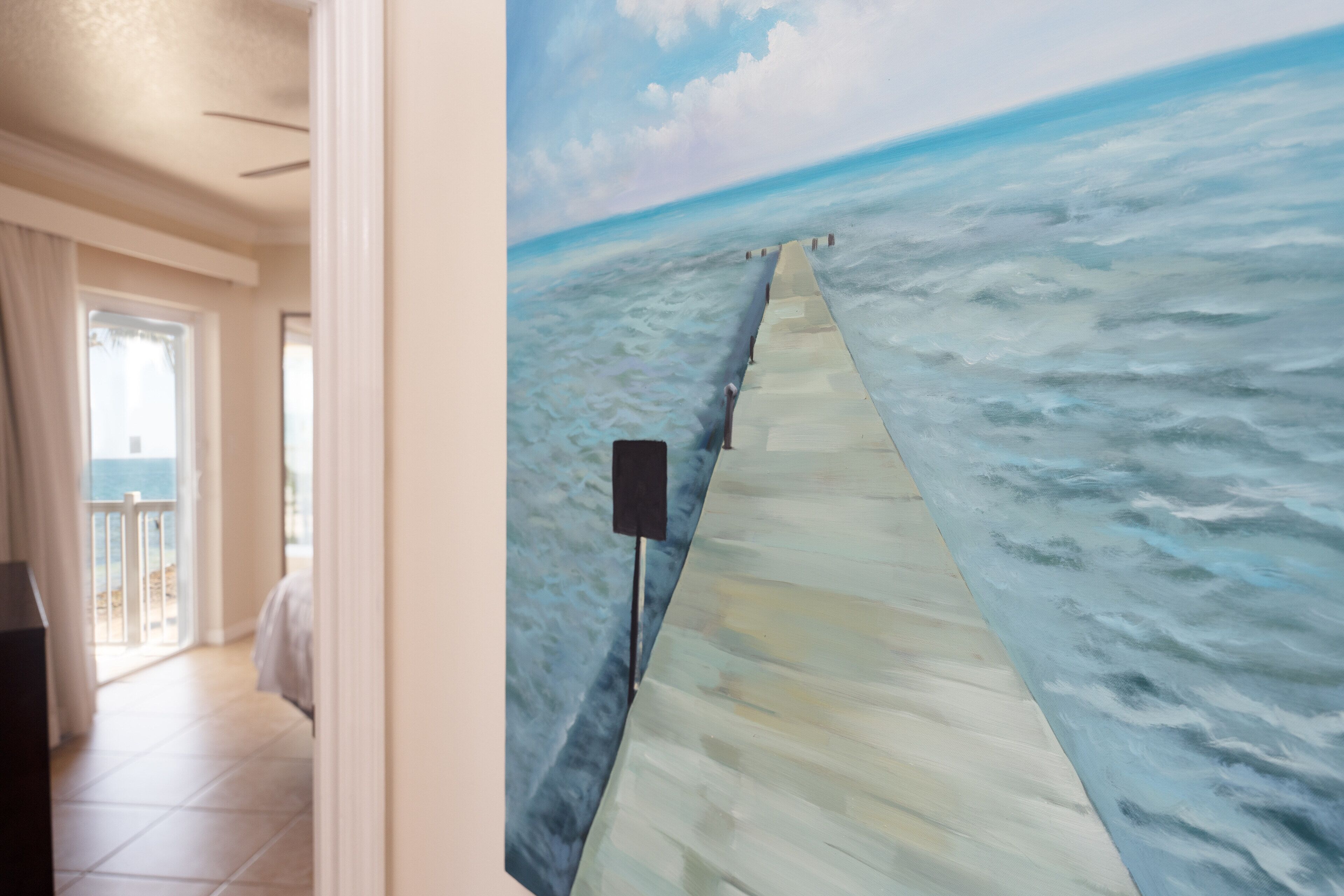 Suite, 2 habitaciones, frente al océano | Caja de seguridad en la habitación y escritorio 