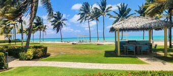 Holiday Inn Resort Grand Cayman by IHG