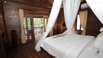 Quarto luxo | Roupas de cama premium, cofres nos quartos, escrivaninha