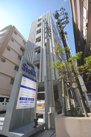 Fassade der Unterkunft – Abend/Nacht