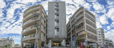 Fachada de la propiedad