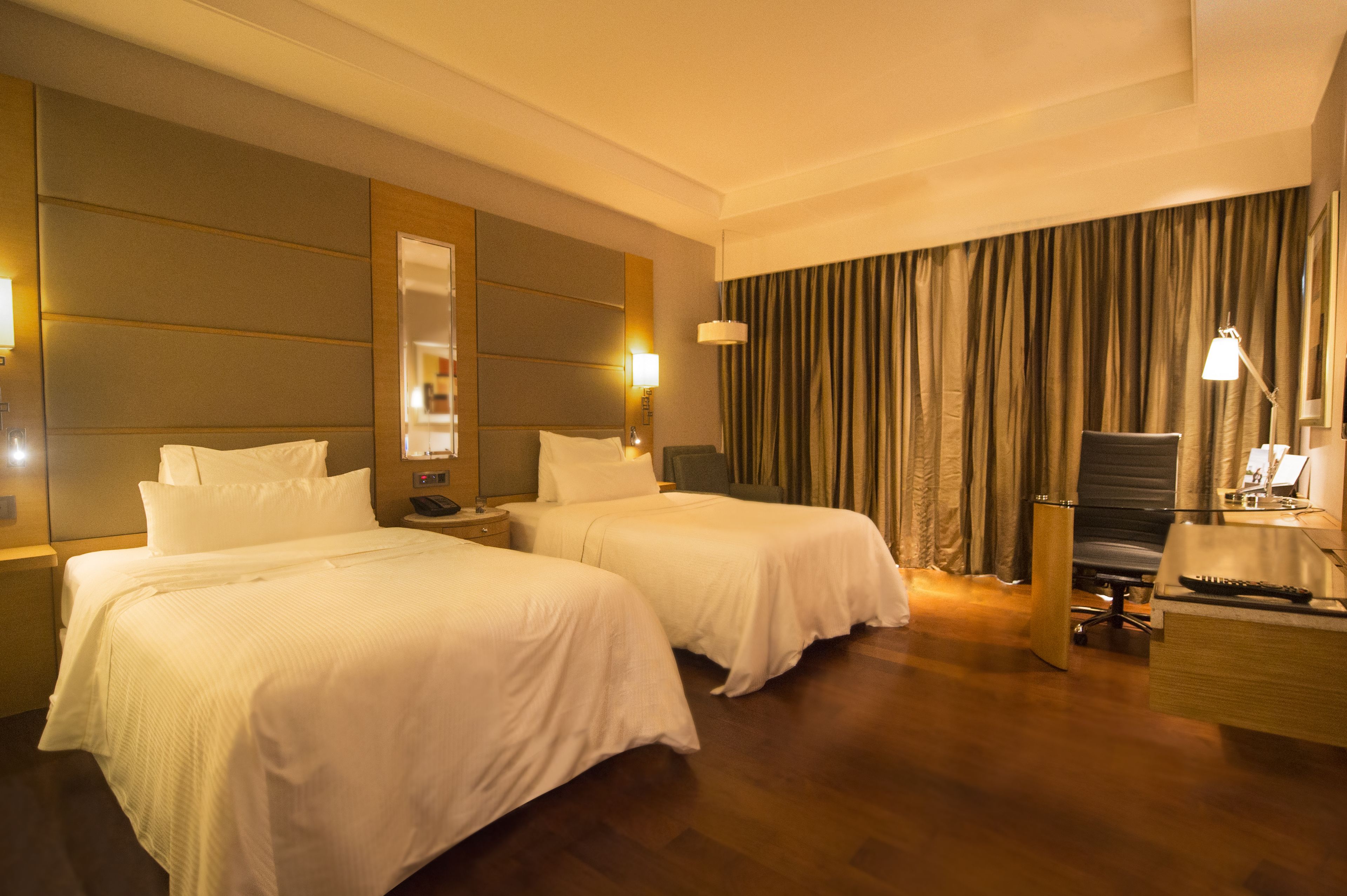 premium bedding, pillow-top beds, minibar, in-room safe