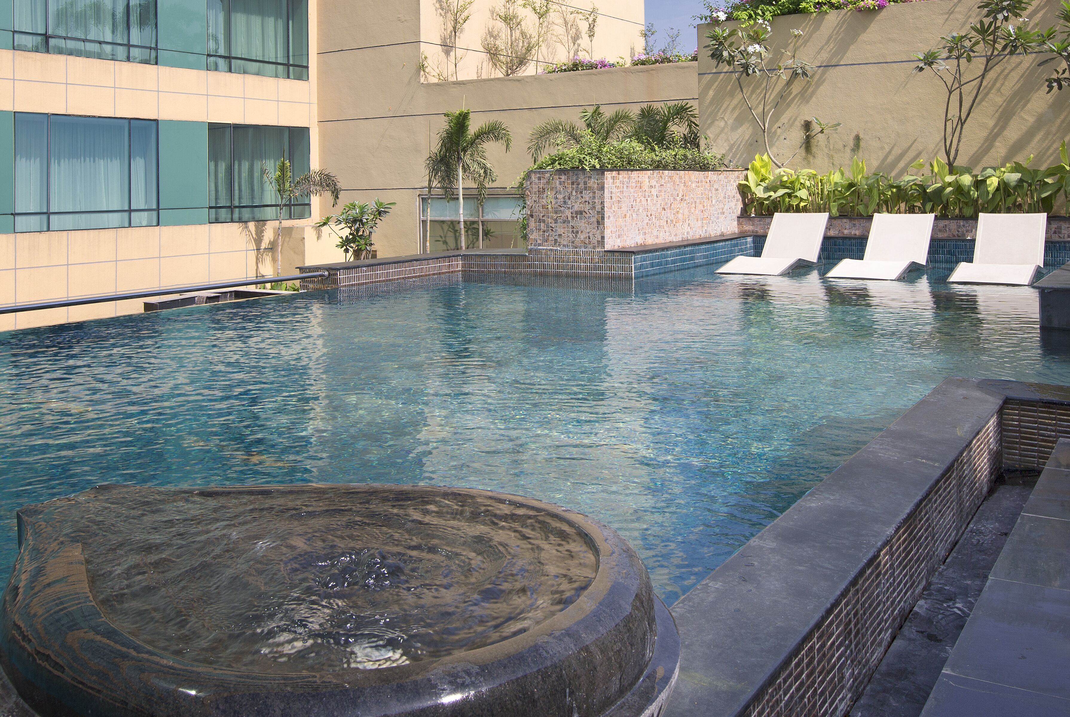 room, 1 king bed, non smoking | premium bedding, pillow-top beds, minibar, in-room safe