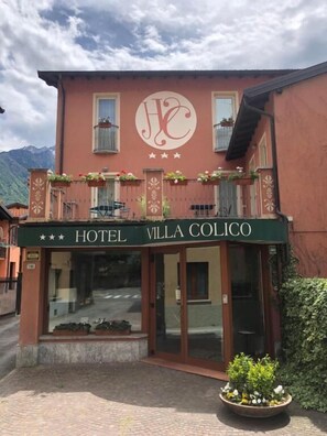 Exterior detail - Hotel Villa Colico (Colico)
