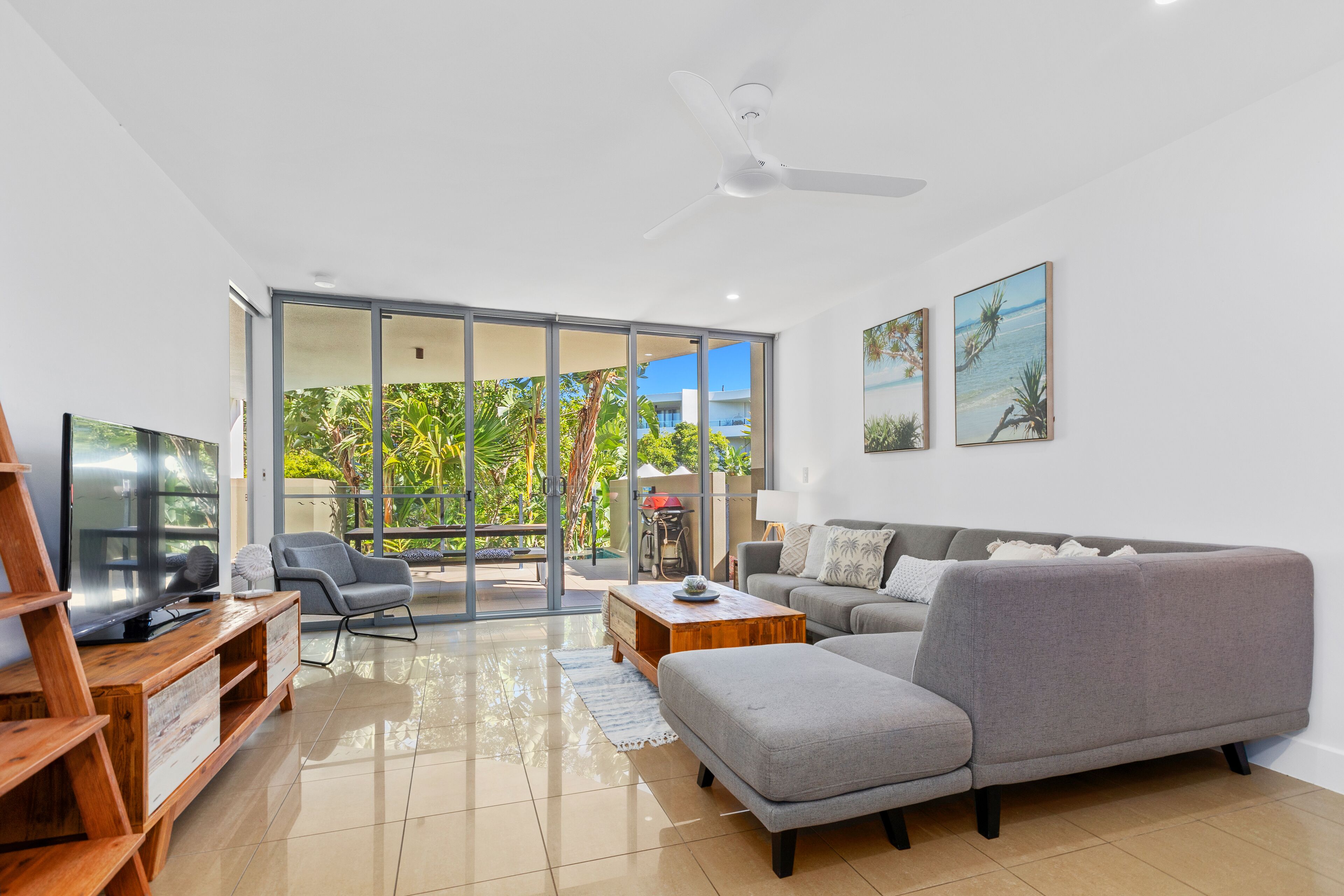 3 Bedroom Swim Up Apartment | Living area | 55-inch Smart TV with digital channels, TV, Netflix