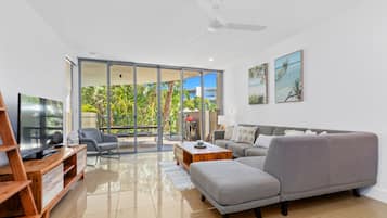 3 Bedroom Swim Up Apartment | Living area | 55-inch Smart TV with digital channels, TV, Netflix